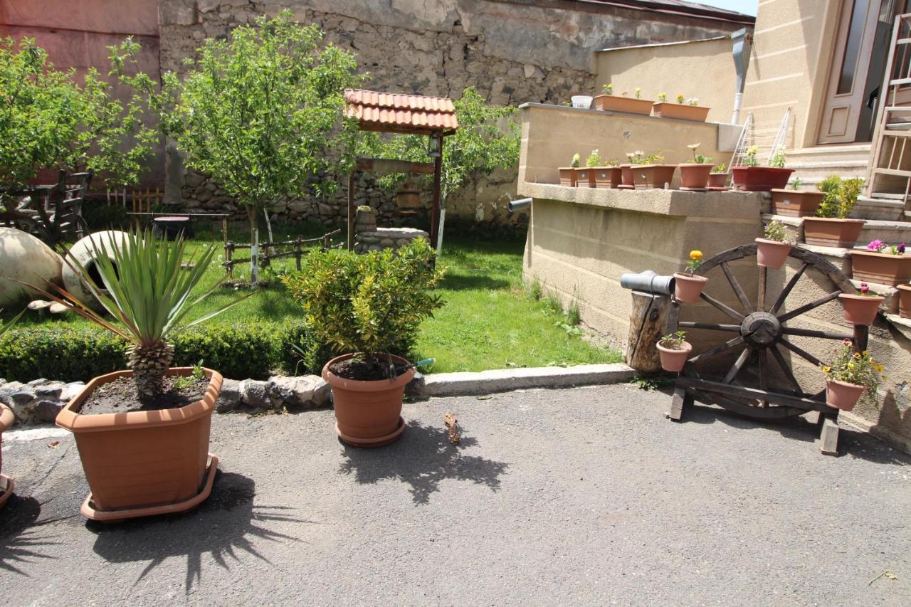 Mardoyan'S Guest House Gavar Dış mekan fotoğraf